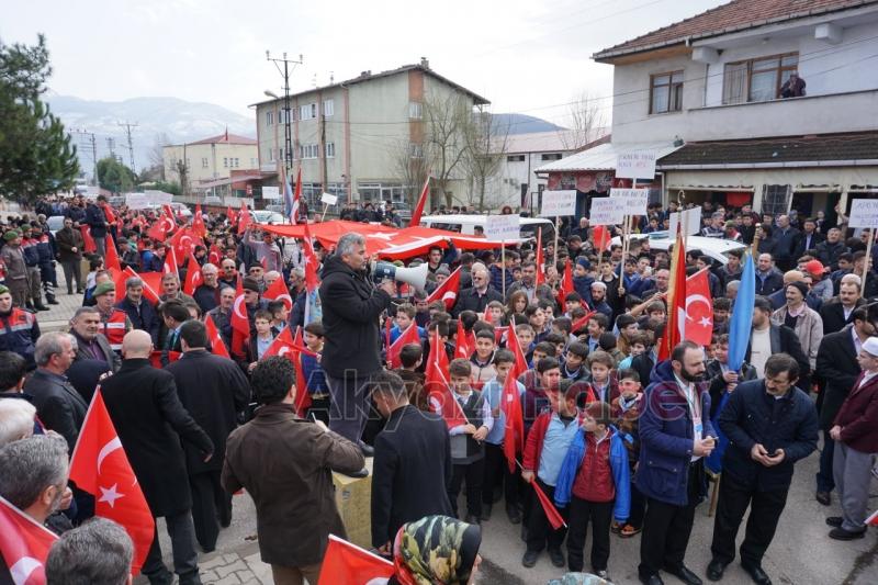 Akyazı'da Binler Mehmetçik İçin Yürüdü