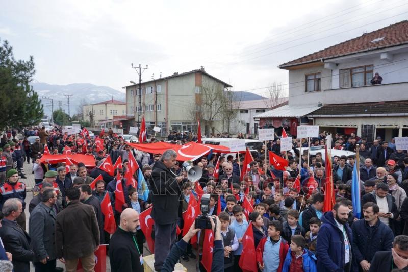 Akyazı'da Binler Mehmetçik İçin Yürüdü