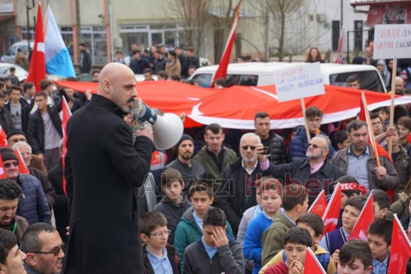 Akyazı'da Binler Mehmetçik İçin Yürüdü
