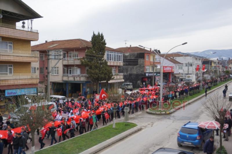 Akyazı'da Binler Mehmetçik İçin Yürüdü