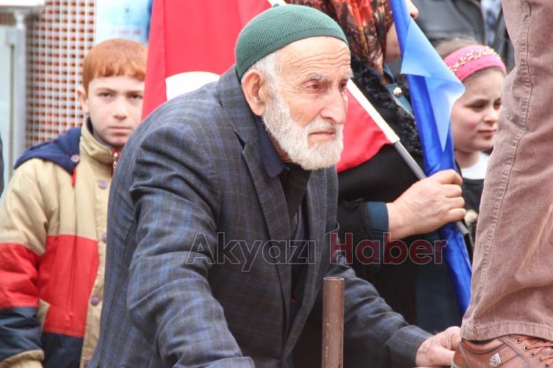 Akyazı'da Binler Mehmetçik İçin Yürüdü