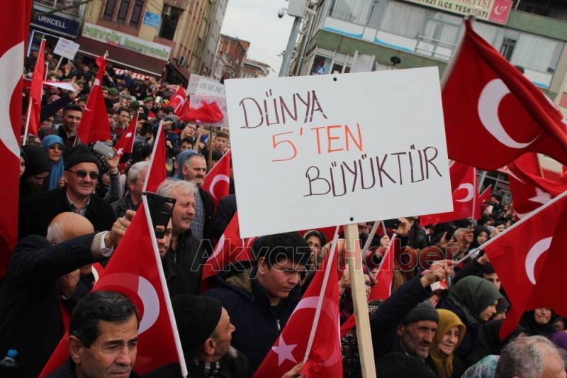 Akyazı'da Binler Mehmetçik İçin Yürüdü