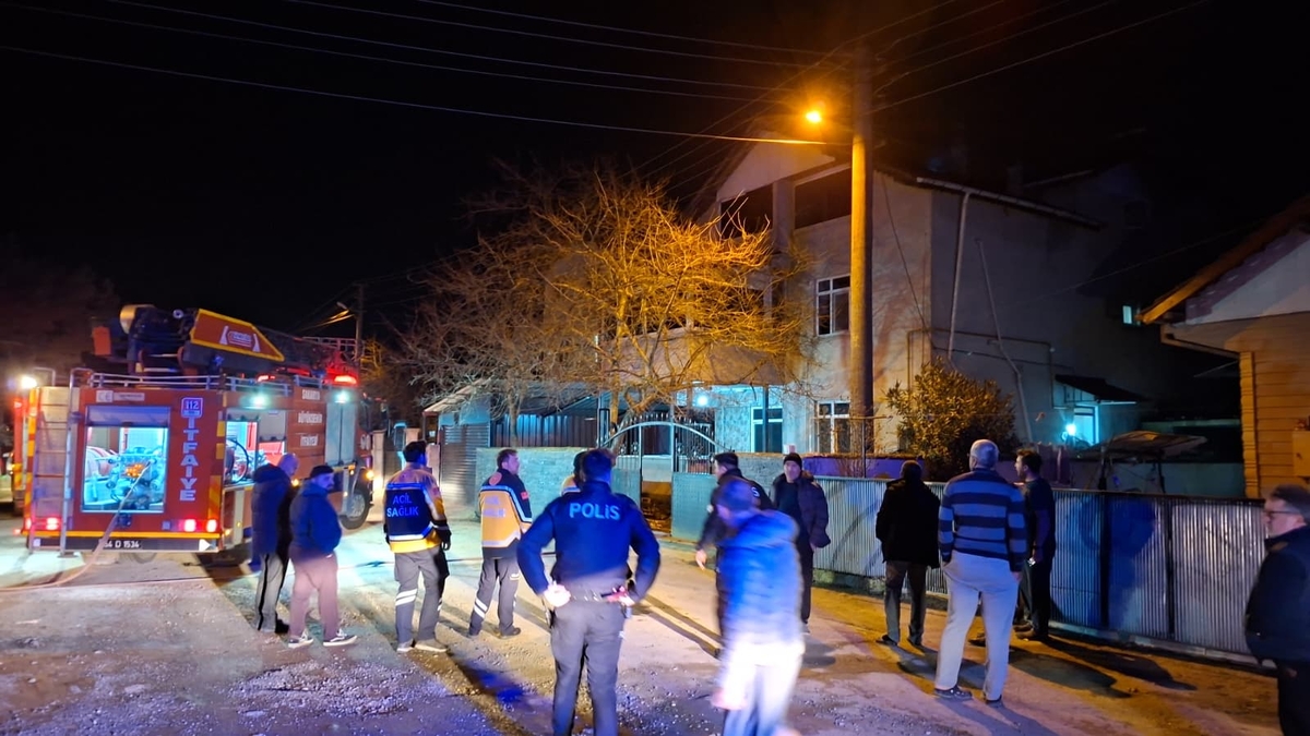 Akyazı'da baca yangını