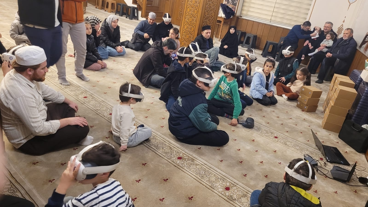 Akyazı'da çocuklara sanal gerçeklikle Kabe turu