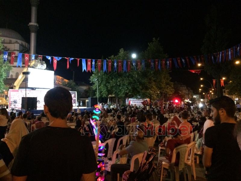 Akyazı da Demokrasi Nöbeti Başladı