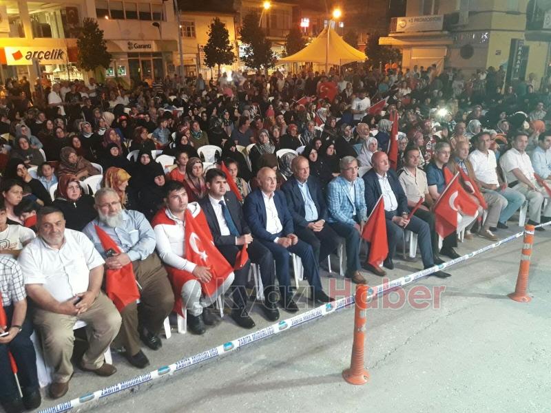 Akyazı da Demokrasi Nöbeti Başladı