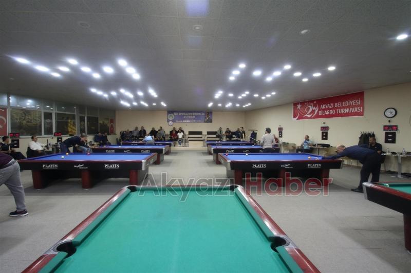 AKYAZI DA DÜZENLENEN 29 EKİM BİLARDO TURNUVASINDA MUHTEŞEM FİNAL