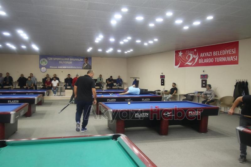 AKYAZI DA DÜZENLENEN 29 EKİM BİLARDO TURNUVASINDA MUHTEŞEM FİNAL