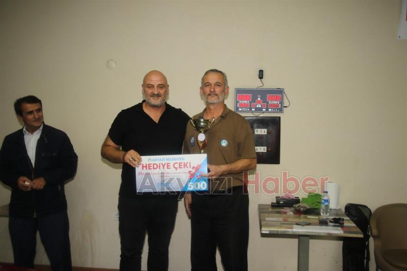 AKYAZI DA DÜZENLENEN 29 EKİM BİLARDO TURNUVASINDA MUHTEŞEM FİNAL