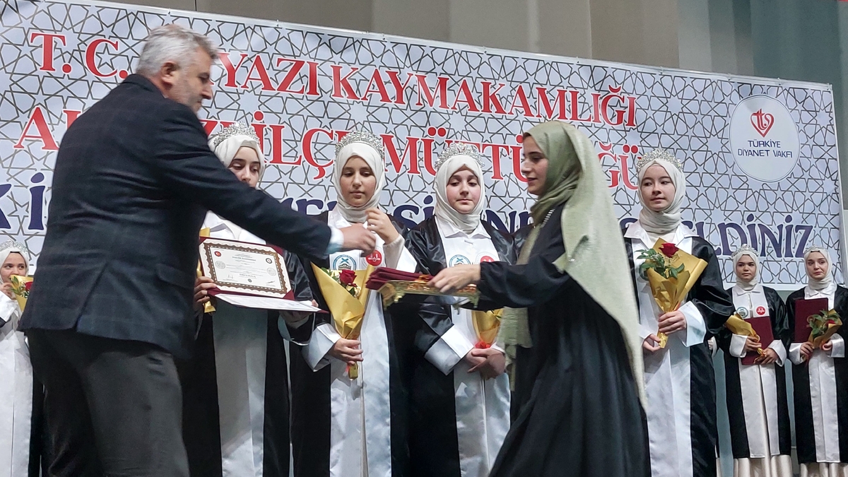 Akyazı'da hafızlık icazet merasimi