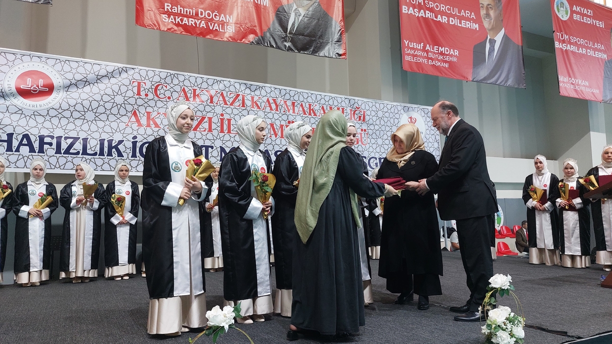 Akyazı'da hafızlık icazet merasimi