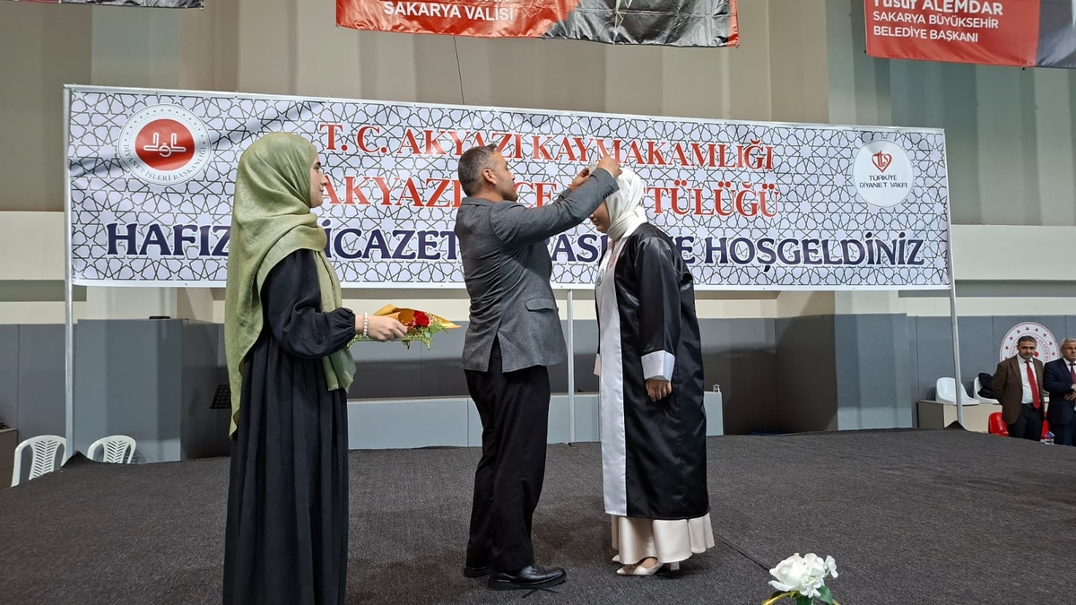 Akyazı'da hafızlık icazet merasimi