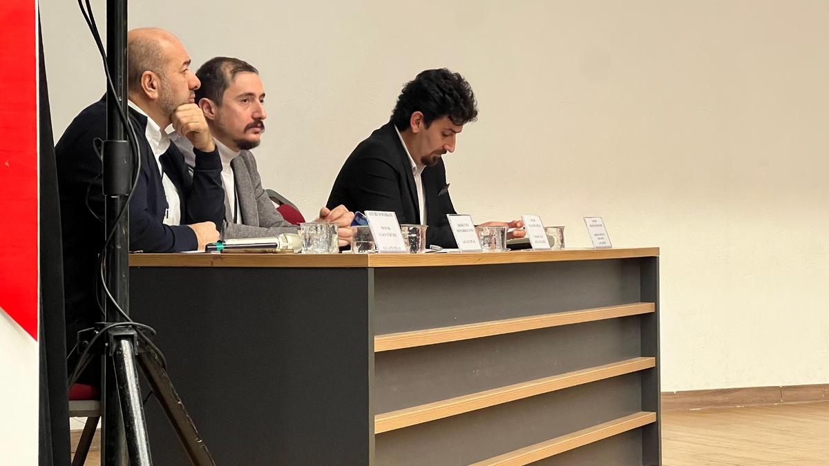 Akyazı'da hastane öncesi acil sağlık hizmetleri sempozyumu