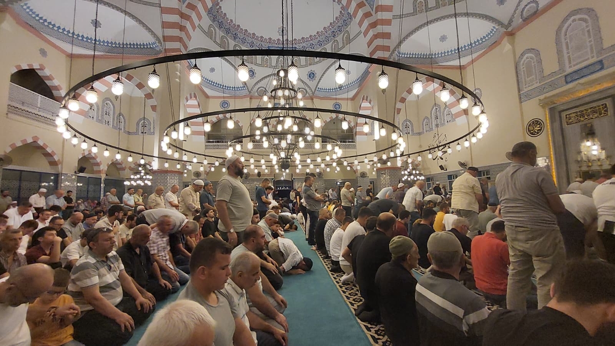 Akyazı'da Mevlit Kandili dualarla idrak edildi