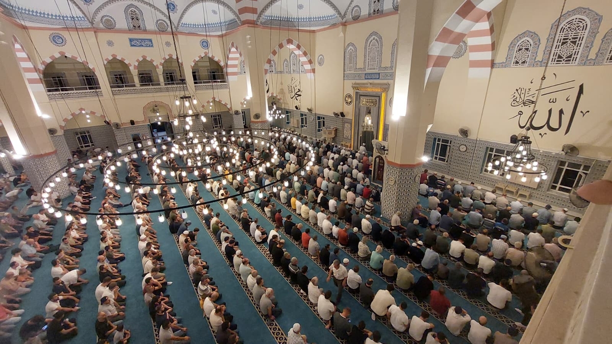 Akyazı'da Mevlit Kandili dualarla idrak edildi