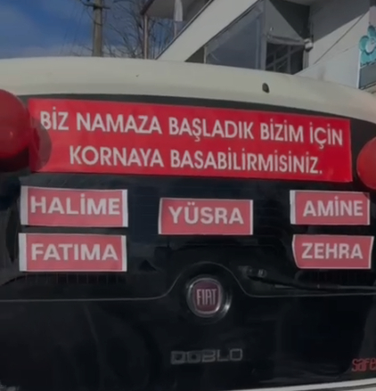 Akyazı'da namaza başlayan çocuklar için renkli kutlama