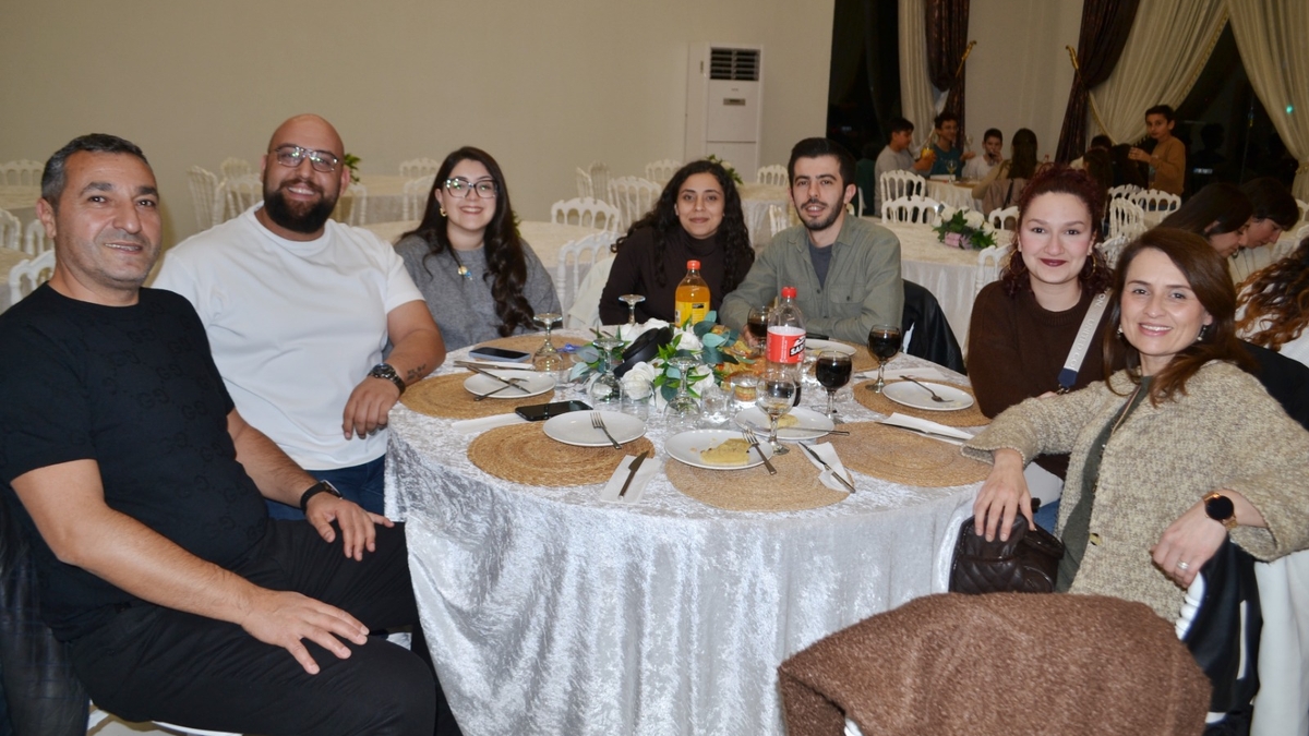 Akyazı'da Öğretmenler Günü Kutlaması