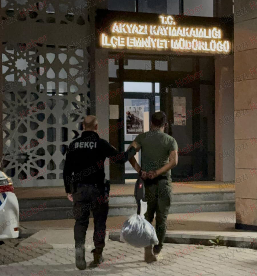 Akyazı'da park halindeki otomobile saldırı