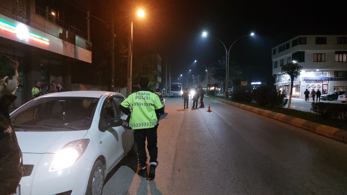 Akyazı'da polisten şok uygulama