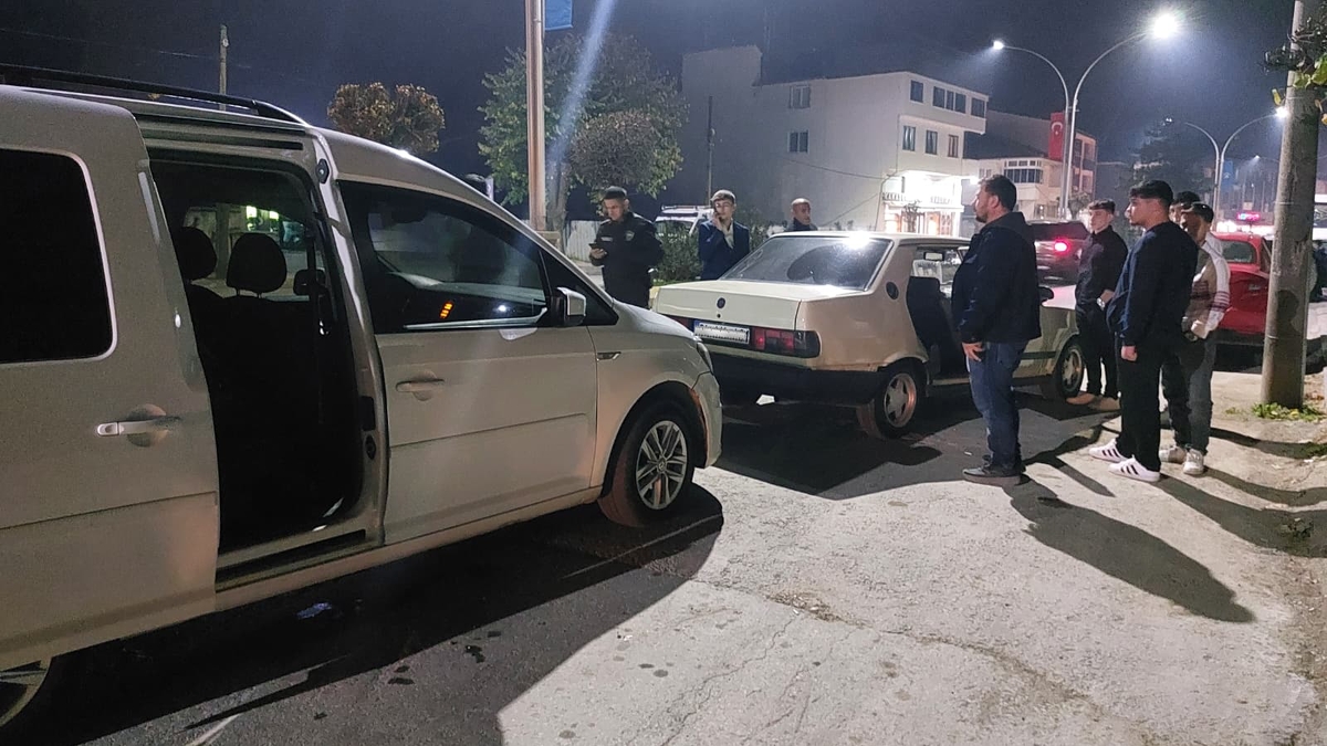 Akyazı'da polisten şok uygulama