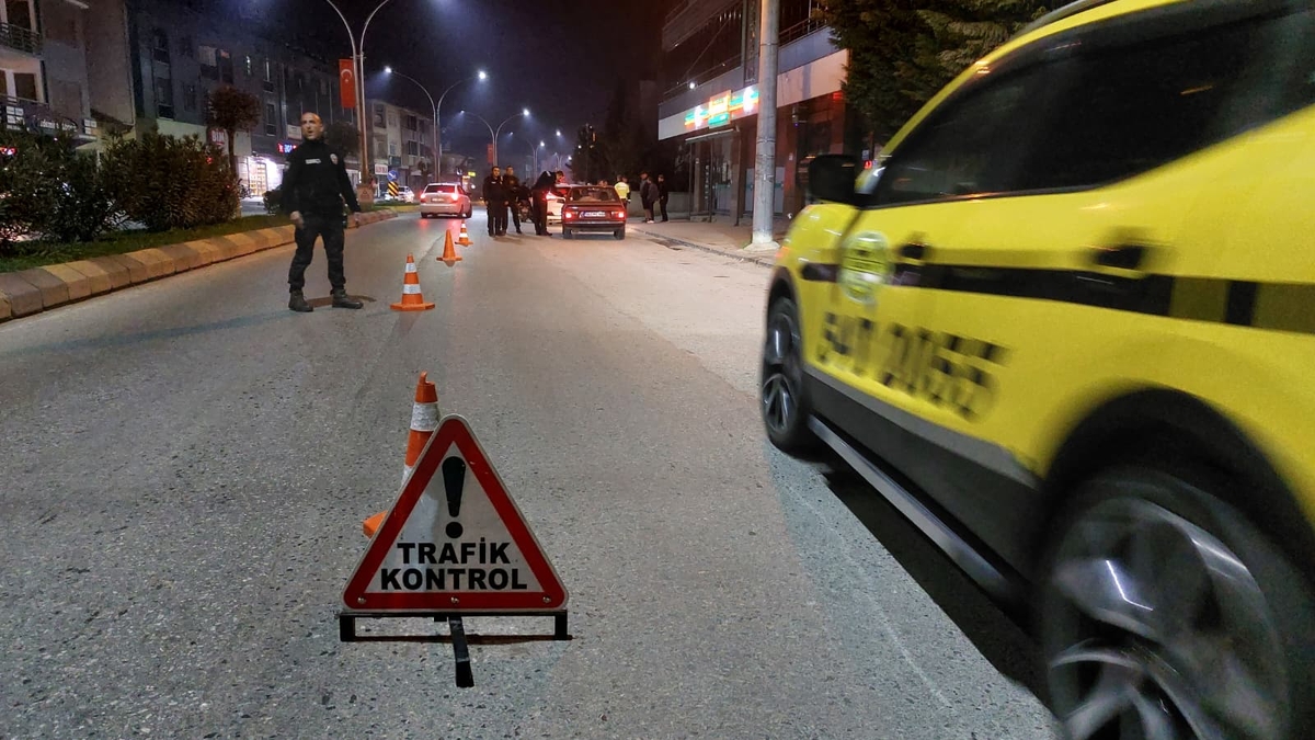 Akyazı'da polisten şok uygulama