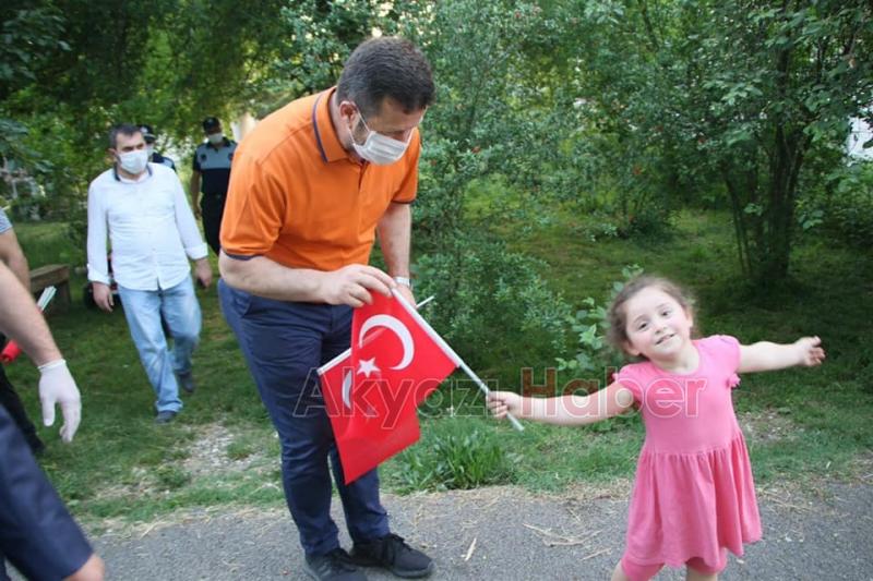 Akyazı da saat 19 19 da 19 mayıs coşkusu