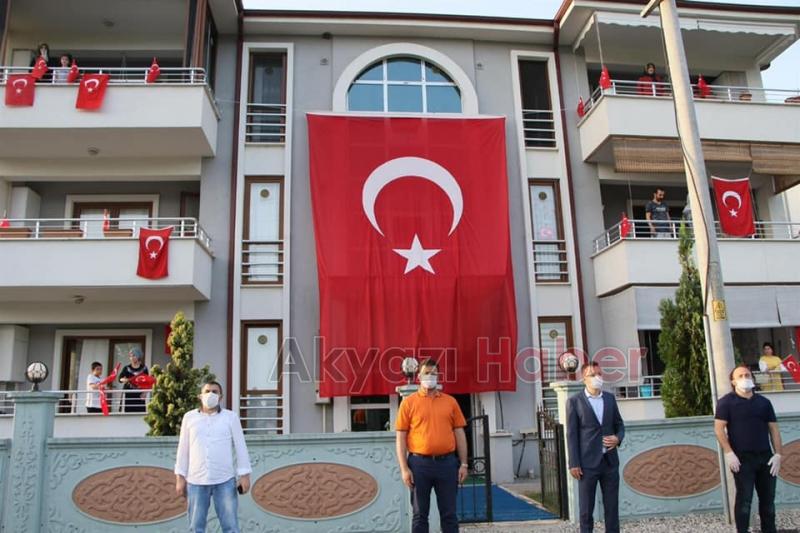 Akyazı da saat 19 19 da 19 mayıs coşkusu