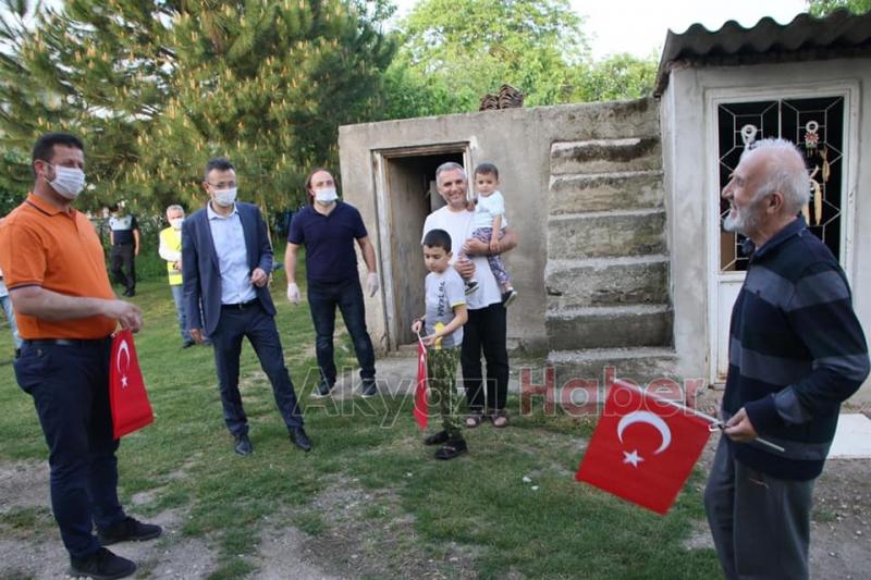 Akyazı da saat 19 19 da 19 mayıs coşkusu