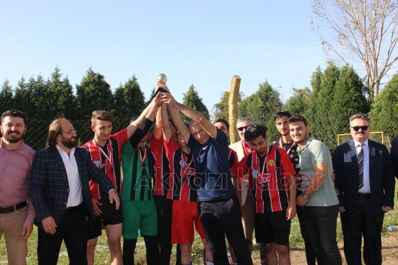 AKYAZI DA ŞAMPİYON BELLİ OLDU 