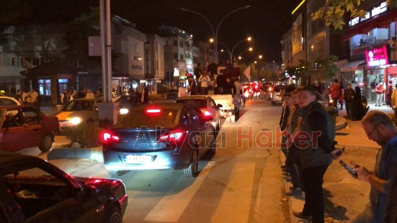 Akyazı'da Sevinç Gösterileri