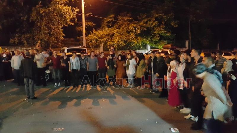 Akyazı'da Sevinç Gösterileri