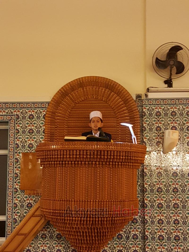 AKYAZI DA SIRA DIŞI KANDİL KUTLAMASI