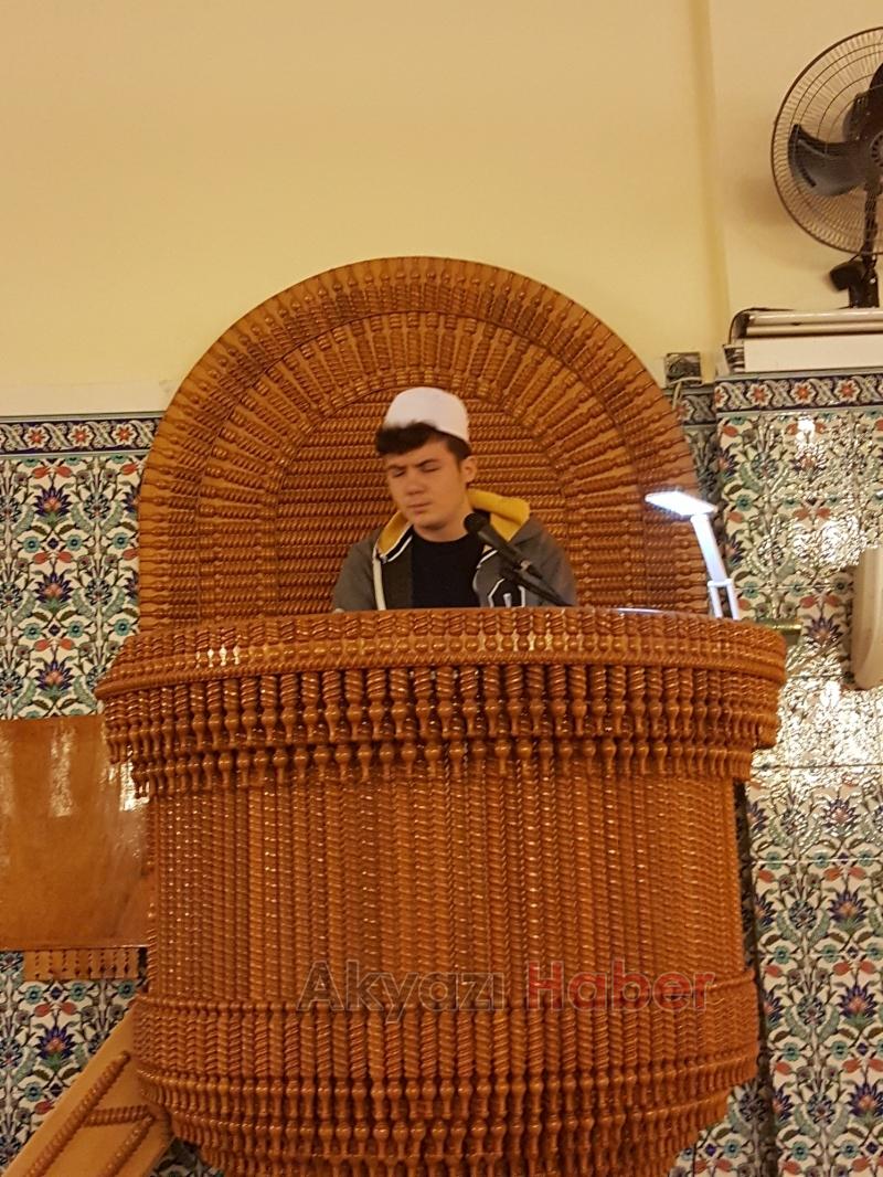 AKYAZI DA SIRA DIŞI KANDİL KUTLAMASI