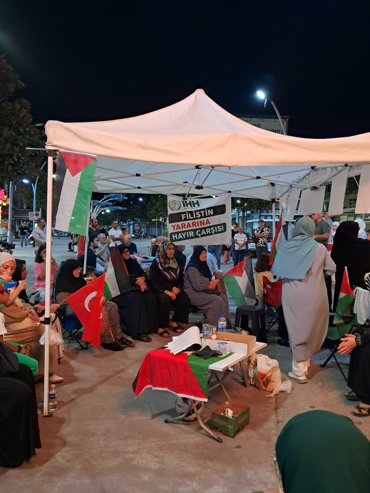 Akyazı'da STK'lardan Gazze için vicdan nöbeti