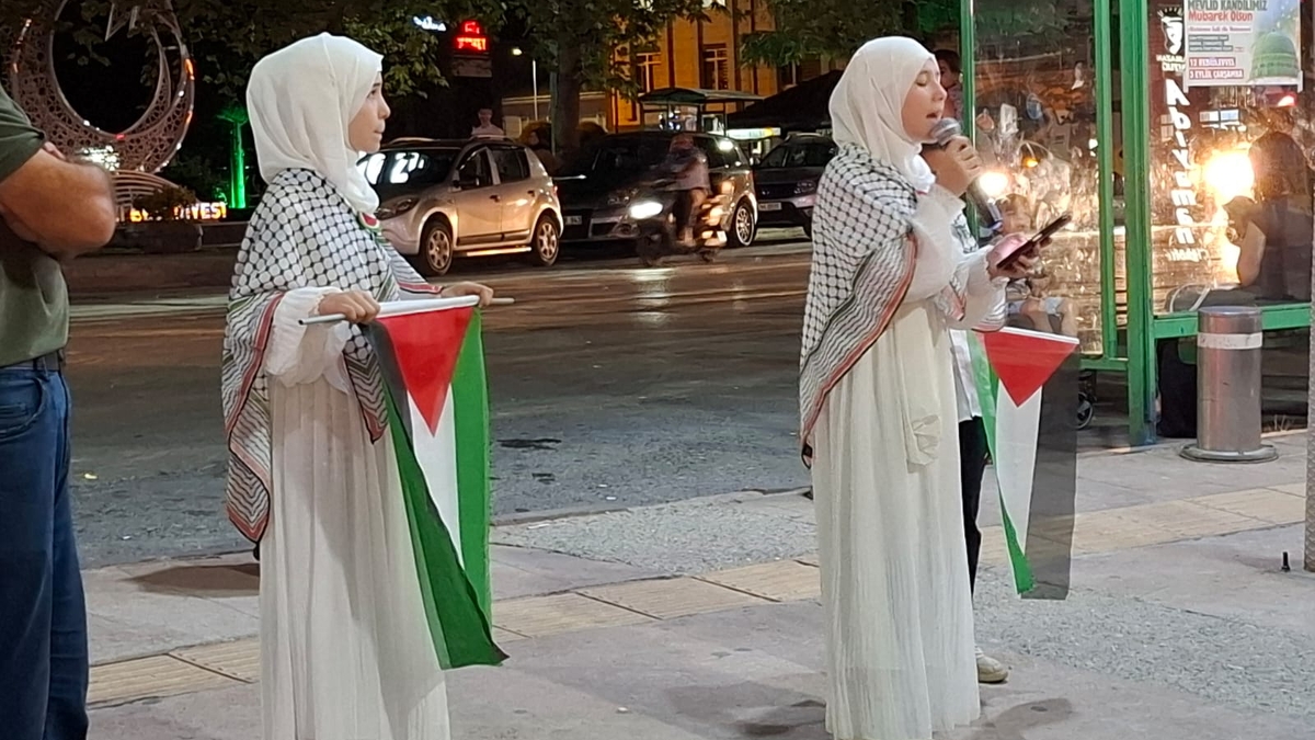 Akyazı'da STK'lardan Gazze için vicdan nöbeti