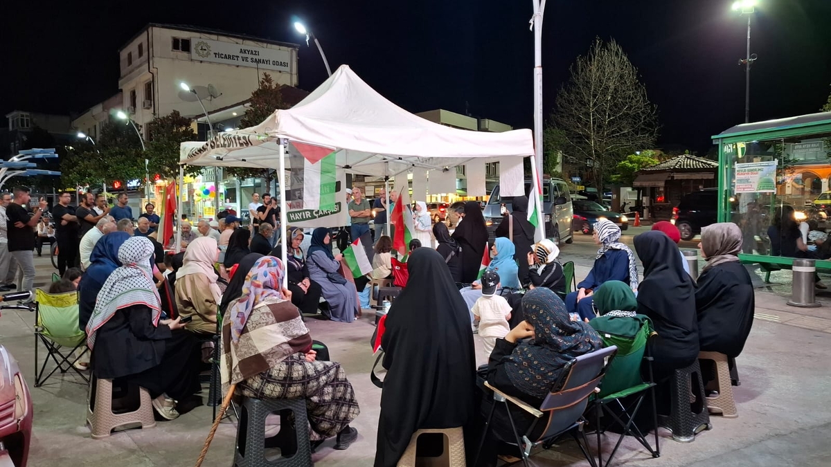 Akyazı'da STK'lardan Gazze için vicdan nöbeti