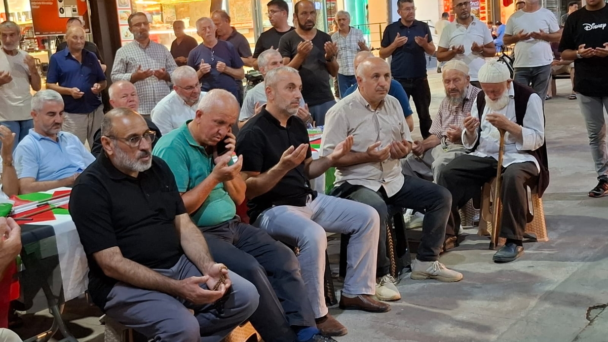 Akyazı'da STK'lardan Gazze için vicdan nöbeti