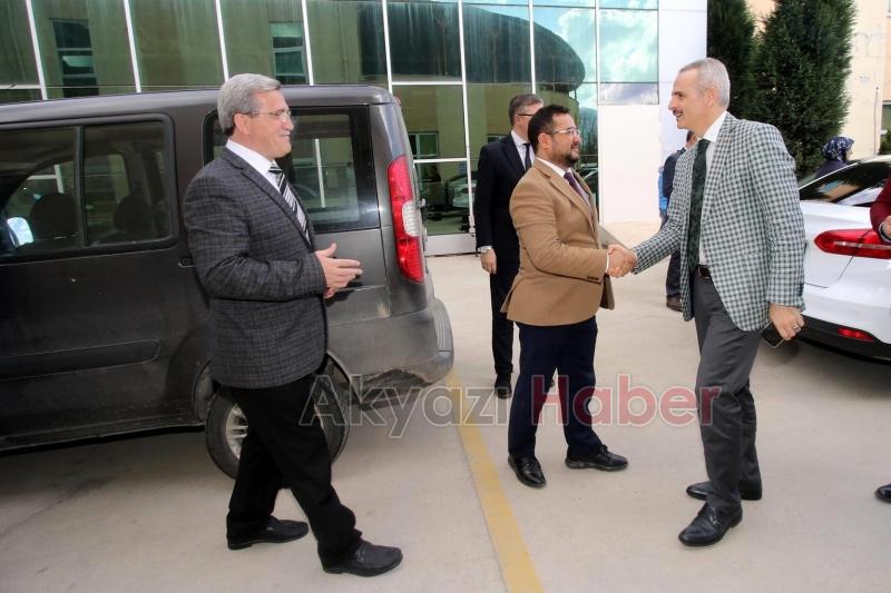 AKYAZI'DA TIP BAYRAMI KUTLANDI