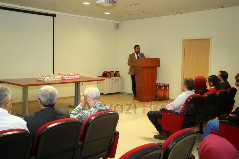 AKYAZI'DA TIP BAYRAMI KUTLANDI