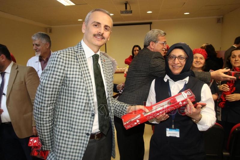 AKYAZI'DA TIP BAYRAMI KUTLANDI