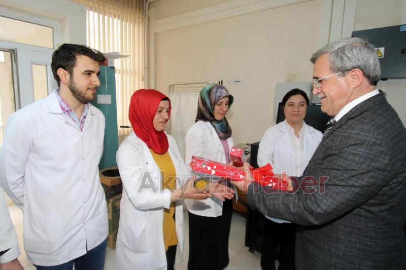 AKYAZI'DA TIP BAYRAMI KUTLANDI