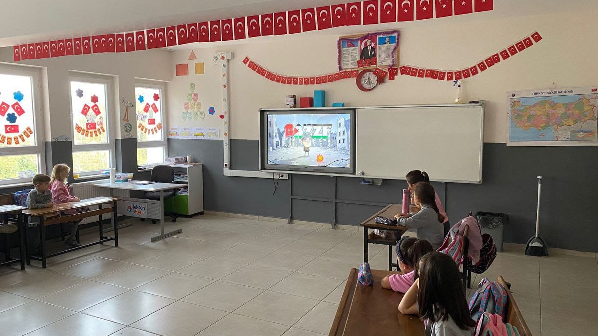 Akyazı'da tüm okullarda Filistin için farkındalık etkinliği