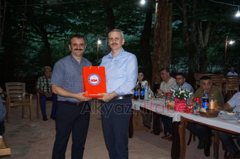 Akyazı'dan ayrılan hakim ve savcılara veda yemeği