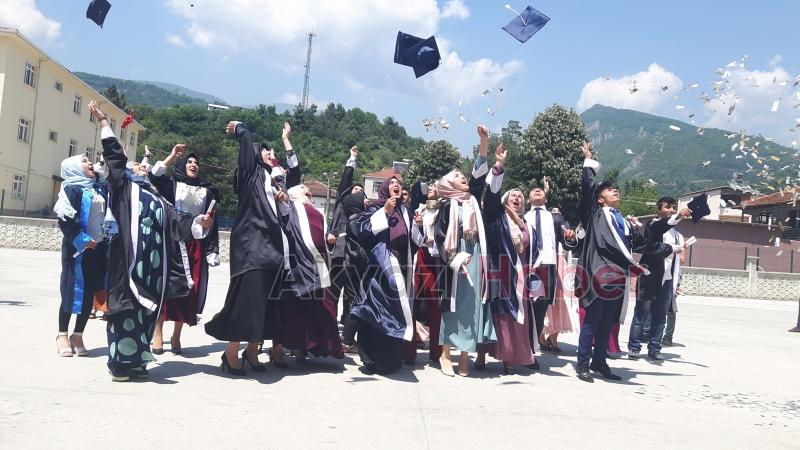 Akyazı Dokurcun Çok Programlı Anadolu Lisesinden Büyük Başarı