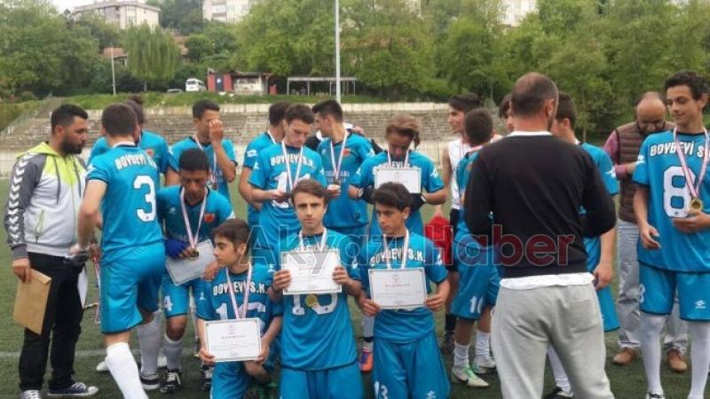 Akyazı Endüstri Meslek Lisesi Çim Hokeyinde Zonguldak’ta Şampiyon Oldu