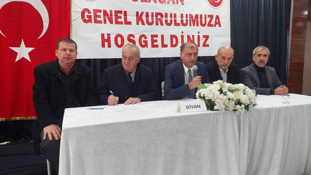 Akyazı Esnaf ve Sanatkârlar Odası'nda Emin Üstün yeniden başkan