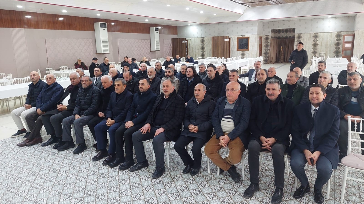 Akyazı Esnaf ve Sanatkârlar Odası'nda Emin Üstün yeniden başkan