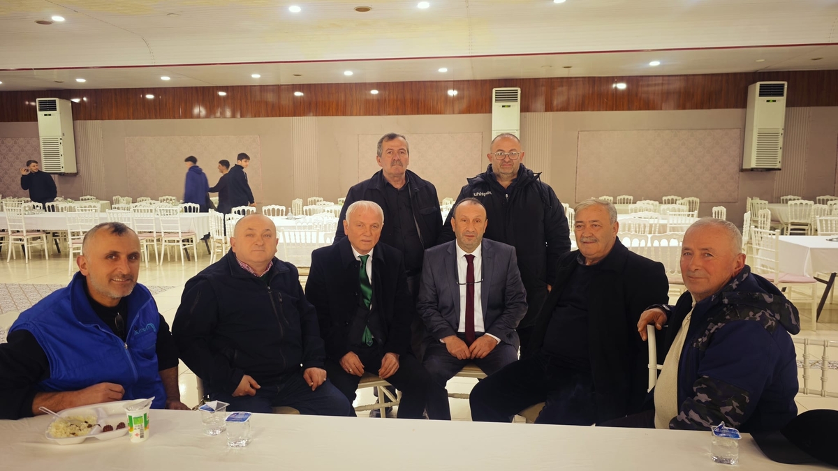 Akyazı Esnaf ve Sanatkârlar Odası'nda Emin Üstün yeniden başkan