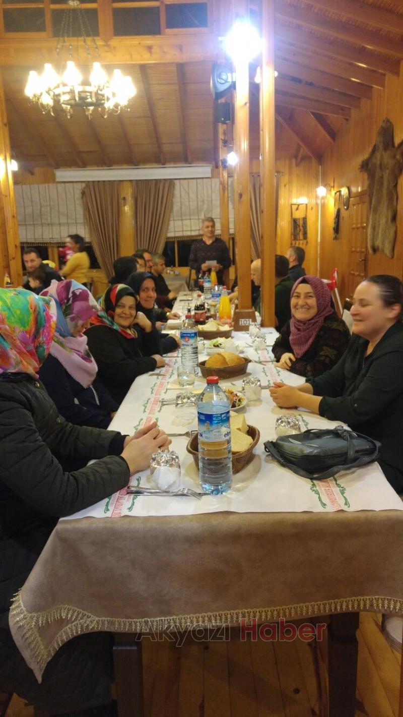 Akyazı Eyyüp Genç Fen Lisesi Öğretmenler Günü Yemeğinde Buluştu