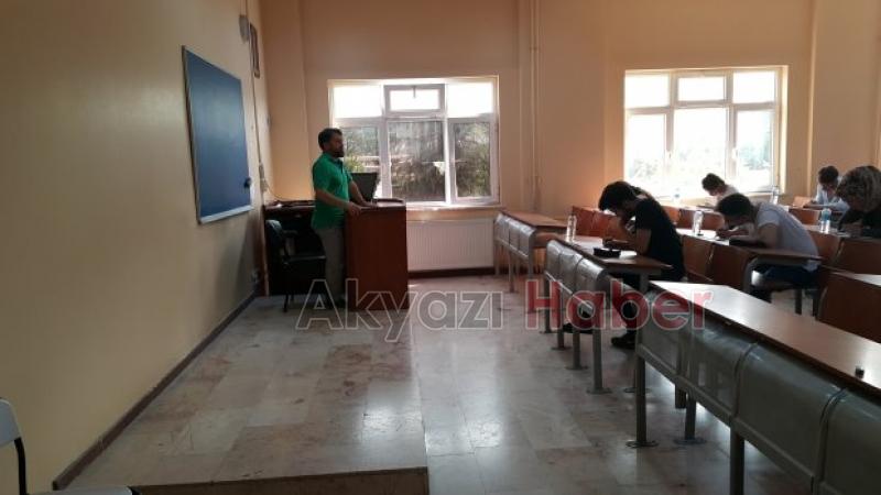 AKYAZI EYYüP GENÇ FEN LiSESi SON SINIF öĞRENCiLERi üNiVERSiTE SINAVINA HAZIR